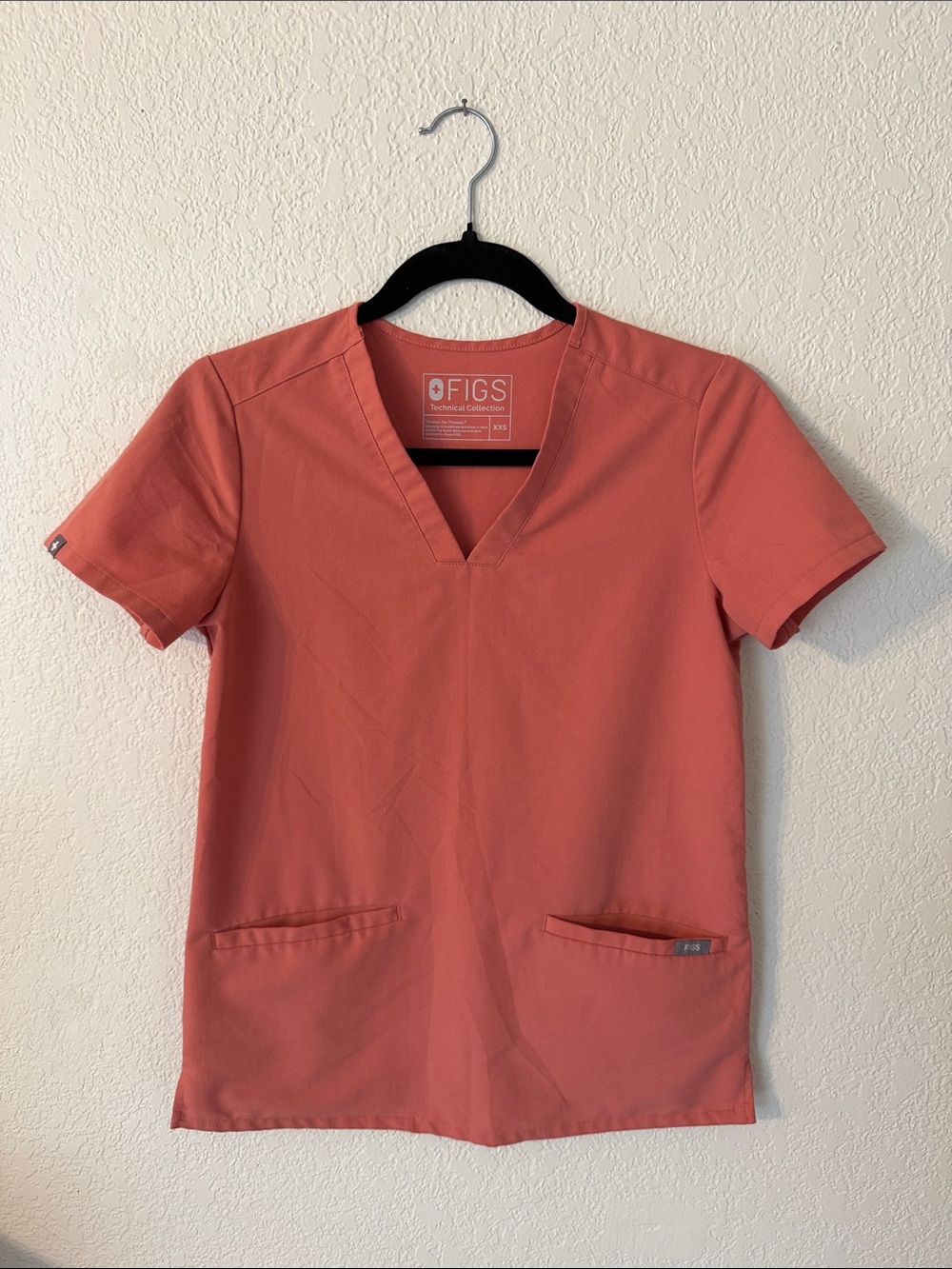 Figs Women's Casma Scrub Top in Coral